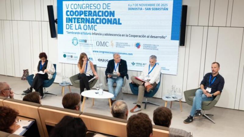 mesa4-descolonizadora-cooperac_fcomci